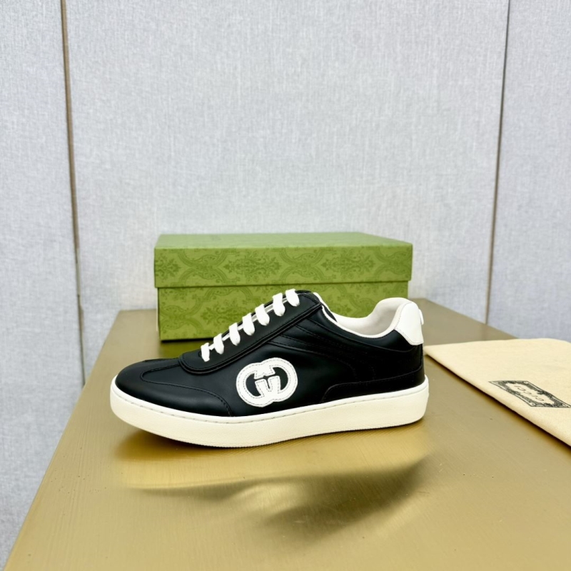 G*u*i casual shoes